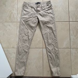 Low Rise Beige Jegging